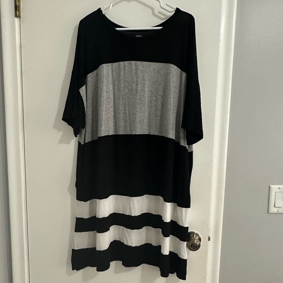 Simply Vera Vera Wang Tops - Simply Vera Vera Wang Oversized Top Size 1X